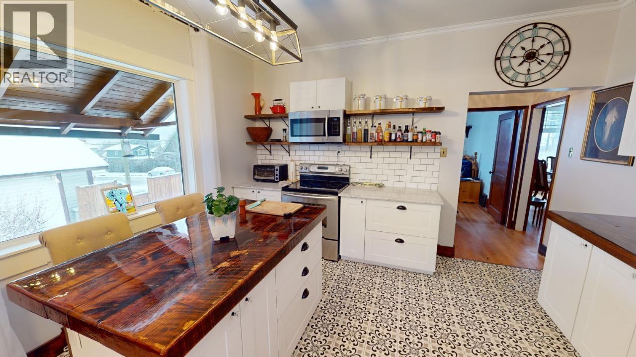 301 11th Avenue S, Cranbrook, British Columbia V1C 2P7 - Photo 17 - 10382067