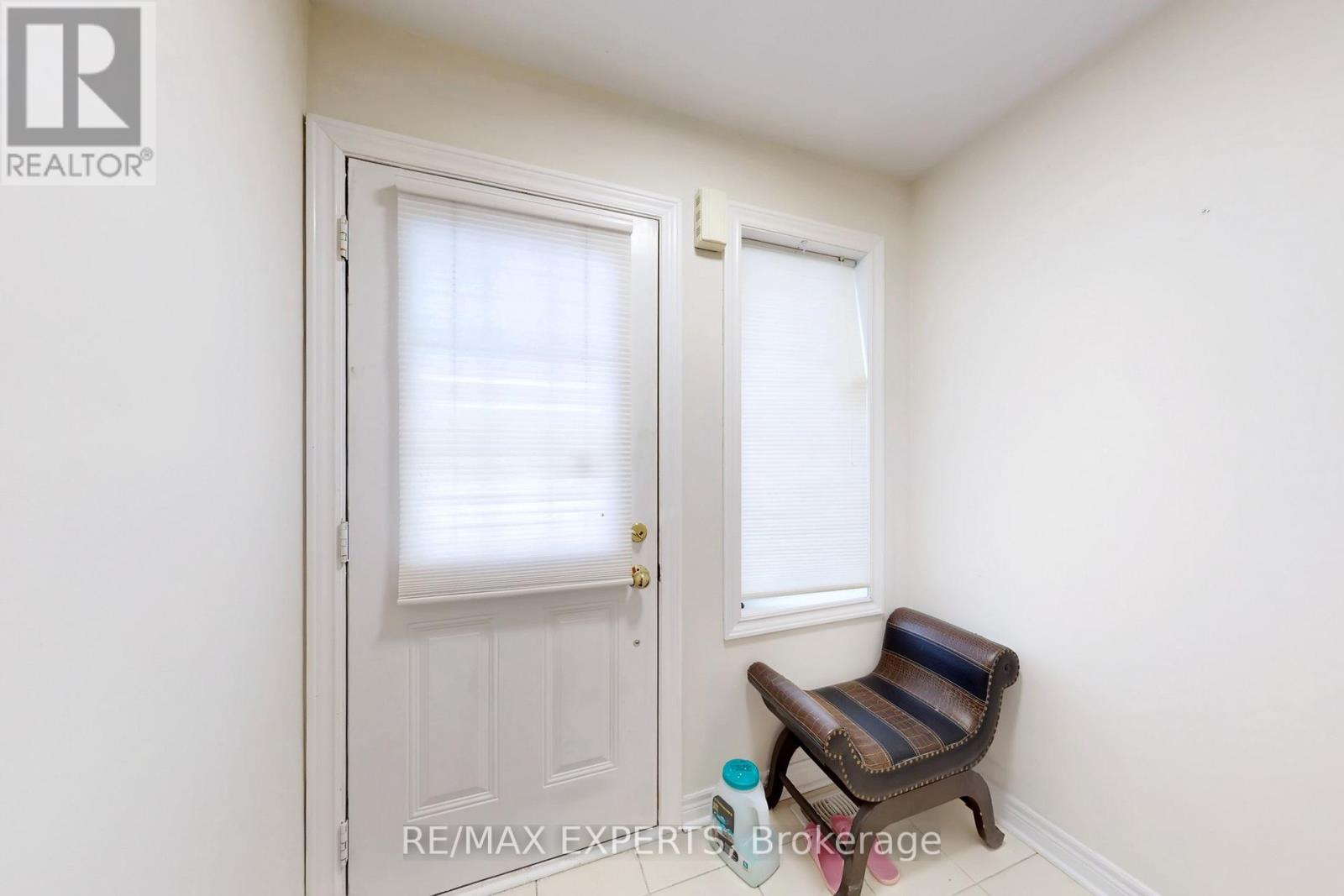 14 Snowy Owl Way, Toronto, Ontario  M1X 0B4 - Photo 2 - E12827666