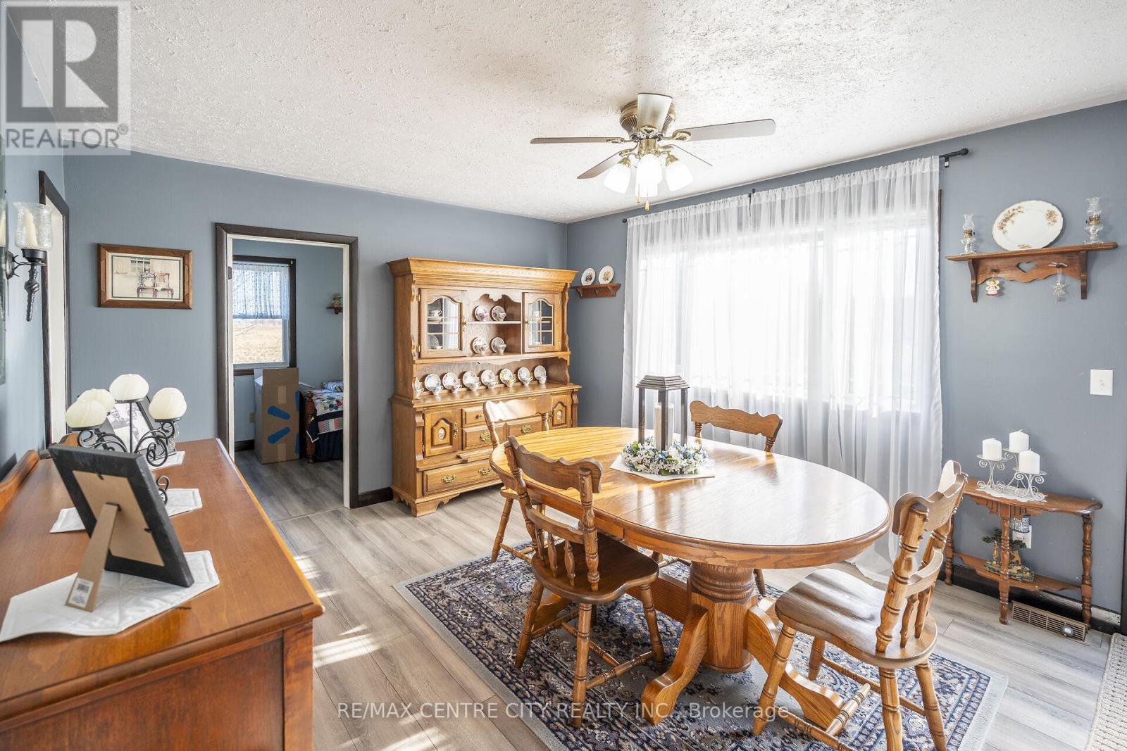 29712 Esterville Road, Chatham-Kent, Ontario  N0P 1M0 - Photo 13 - X12955002