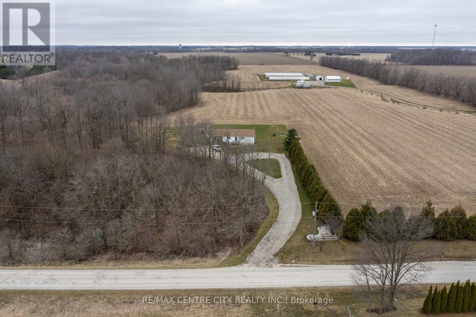 29712 Esterville Road, Chatham-Kent, Ontario  N0P 1M0 - Photo 4 - X12955002