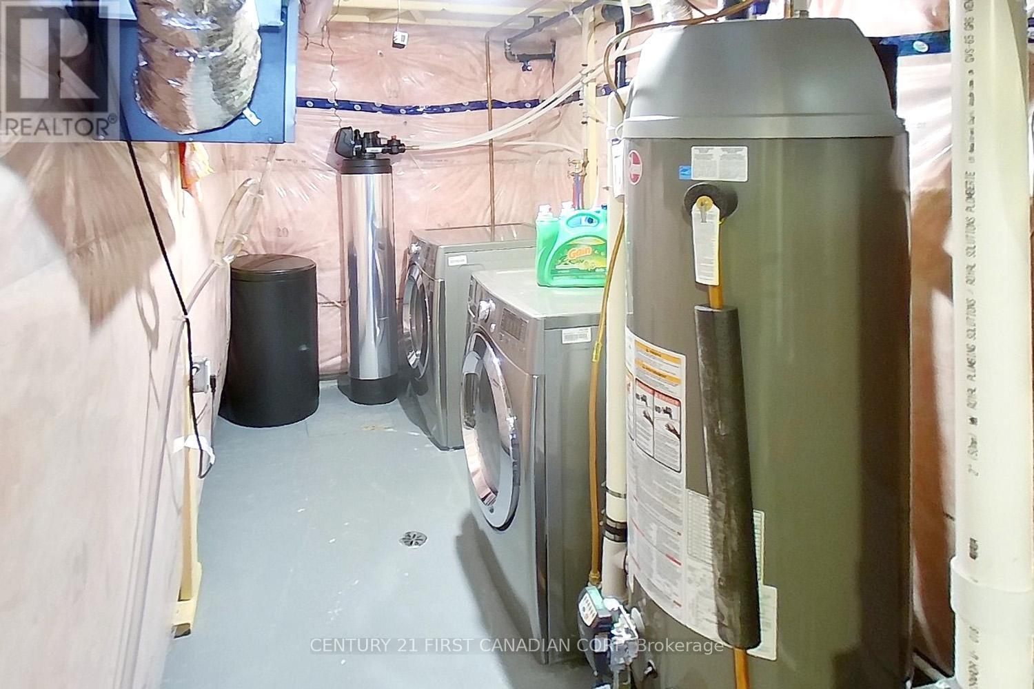 Lower Unit - 910 Reeves Avenue, London North, Ontario  N6G 0G9 - Photo 8 - X12955012