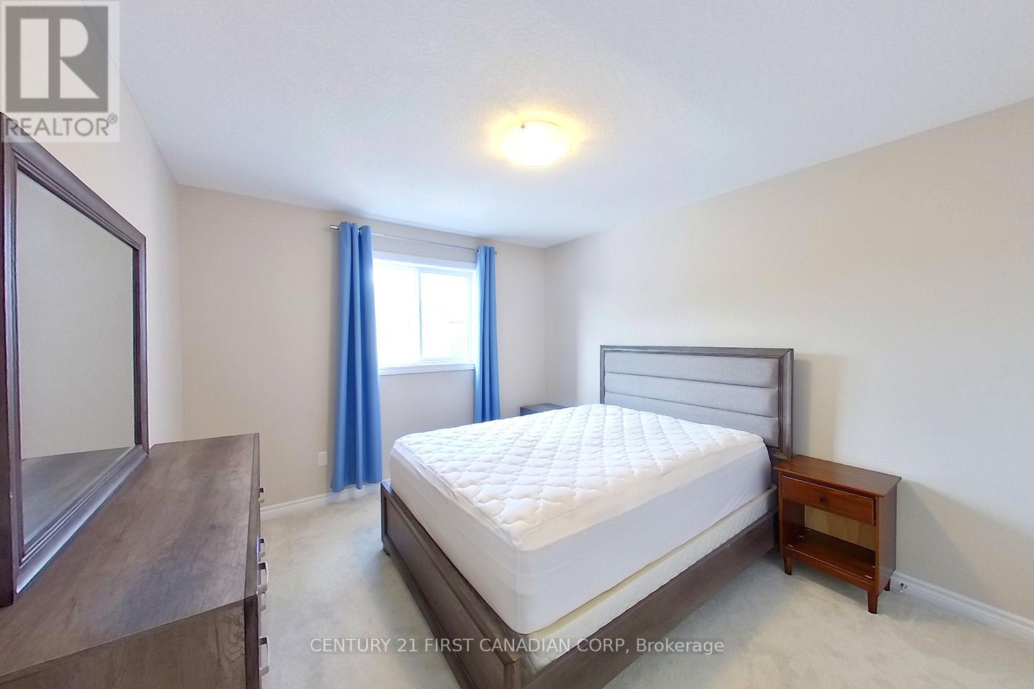 Upper Unit - 910 Reeves Avenue, London North, Ontario  N6G 0G9 - Photo 13 - X12955014