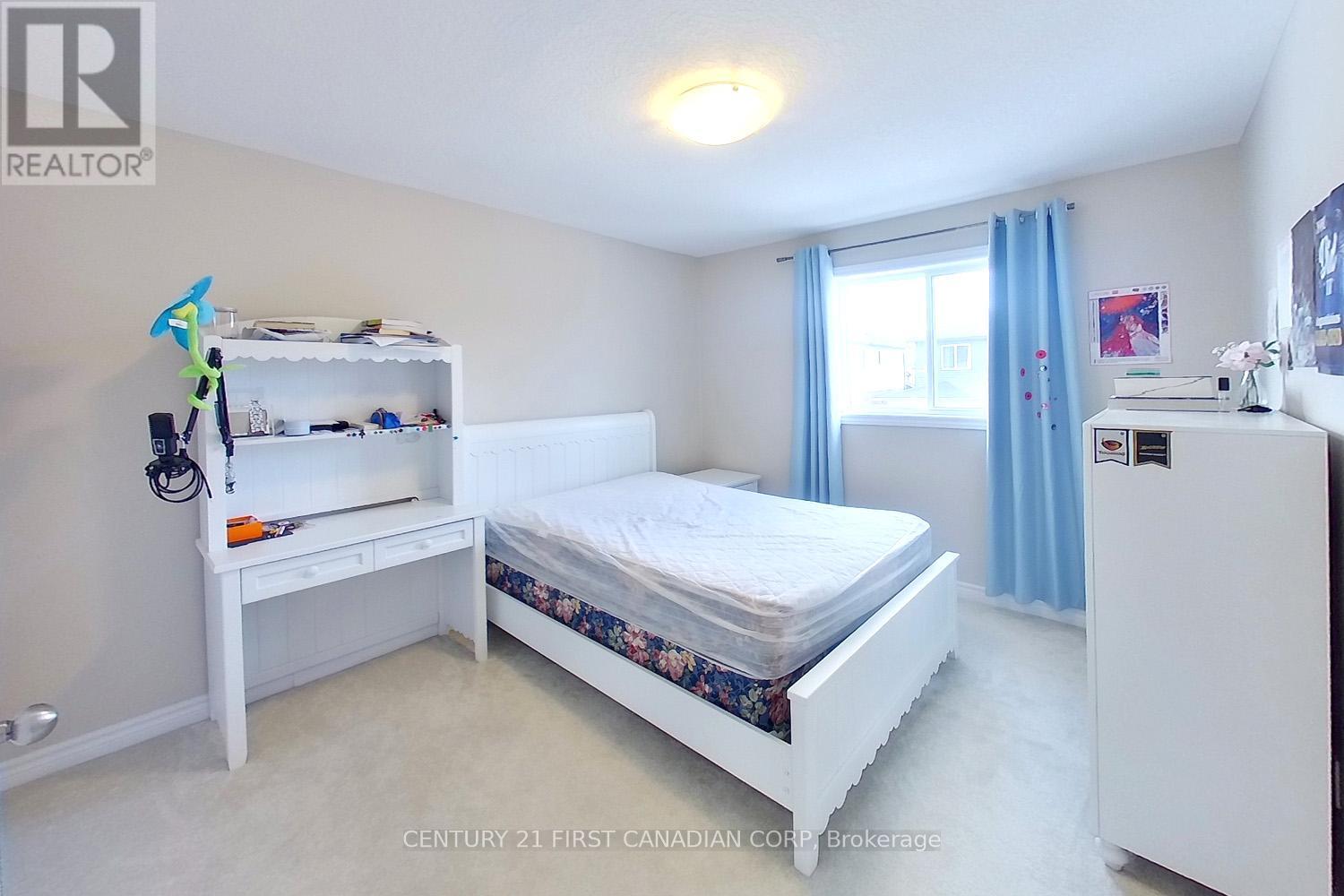 Upper Unit - 910 Reeves Avenue, London North, Ontario  N6G 0G9 - Photo 14 - X12955014
