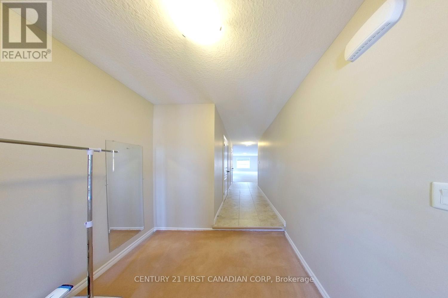 Upper Unit - 910 Reeves Avenue, London North, Ontario  N6G 0G9 - Photo 2 - X12955014