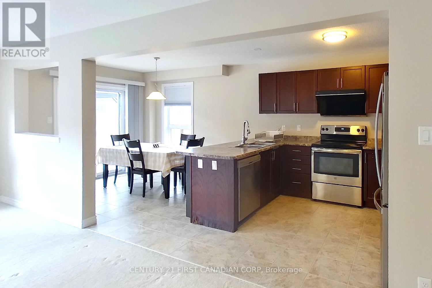 Upper Unit - 910 Reeves Avenue, London North, Ontario  N6G 0G9 - Photo 7 - X12955014