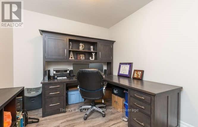 707 - 260 Villagewalk Boulevard, London North, Ontario  N6G 0W6 - Photo 10 - X12955018