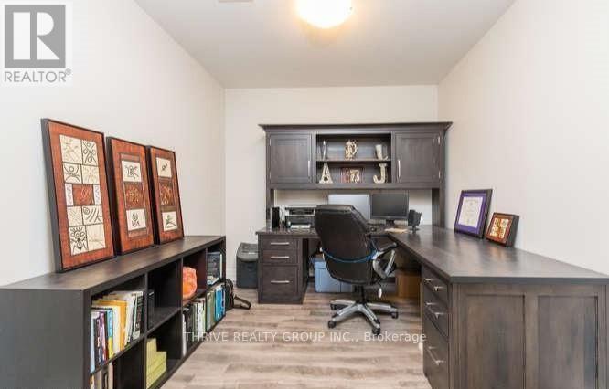 707 - 260 Villagewalk Boulevard, London North, Ontario  N6G 0W6 - Photo 11 - X12955018