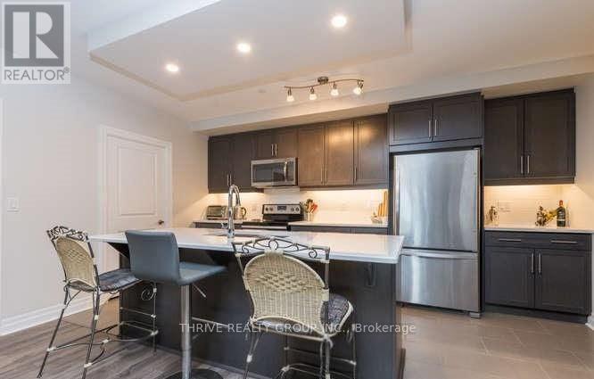707 - 260 Villagewalk Boulevard, London North, Ontario  N6G 0W6 - Photo 3 - X12955018
