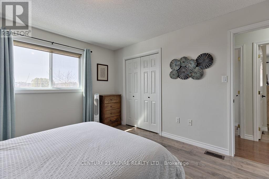 32 Highland Park Drive, Petawawa, Ontario  K8H 3S2 - Photo 19 - X12954990