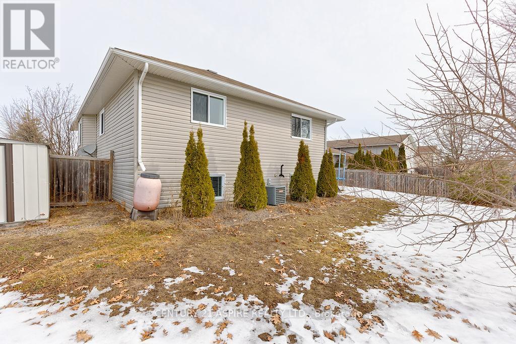 32 Highland Park Drive, Petawawa, Ontario  K8H 3S2 - Photo 39 - X12954990