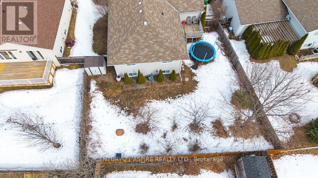 32 Highland Park Drive, Petawawa, Ontario  K8H 3S2 - Photo 41 - X12954990