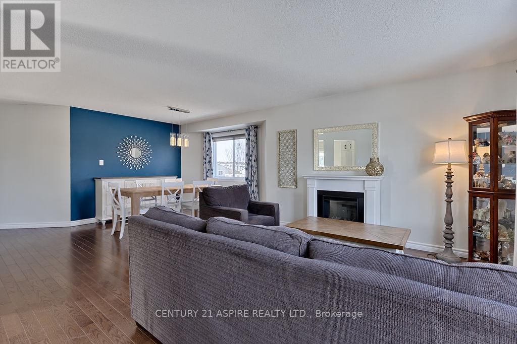 32 Highland Park Drive, Petawawa, Ontario  K8H 3S2 - Photo 8 - X12954990