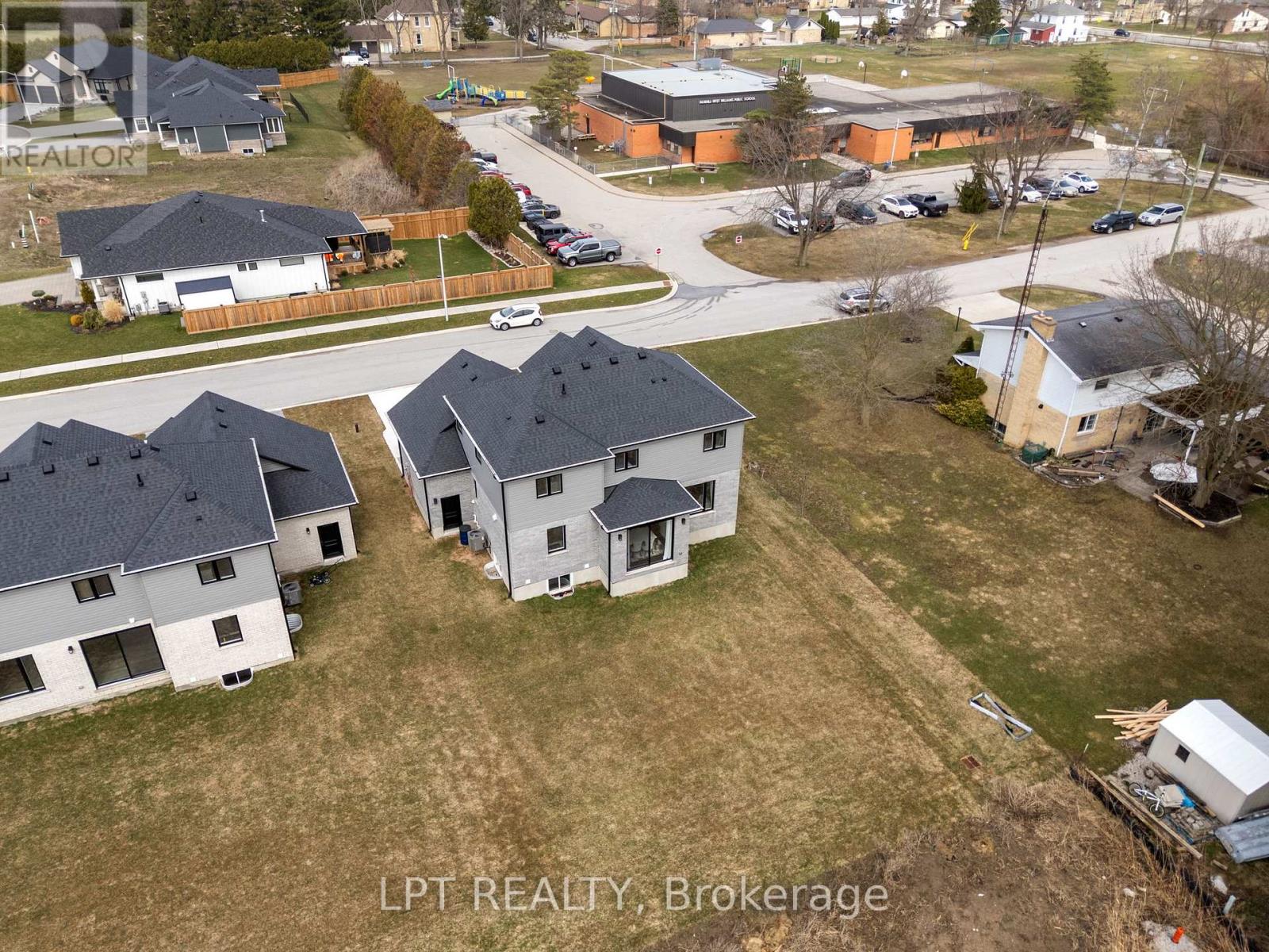 163 Mcleod Street, North Middlesex, Ontario  N0M 2K0 - Photo 43 - X12954240