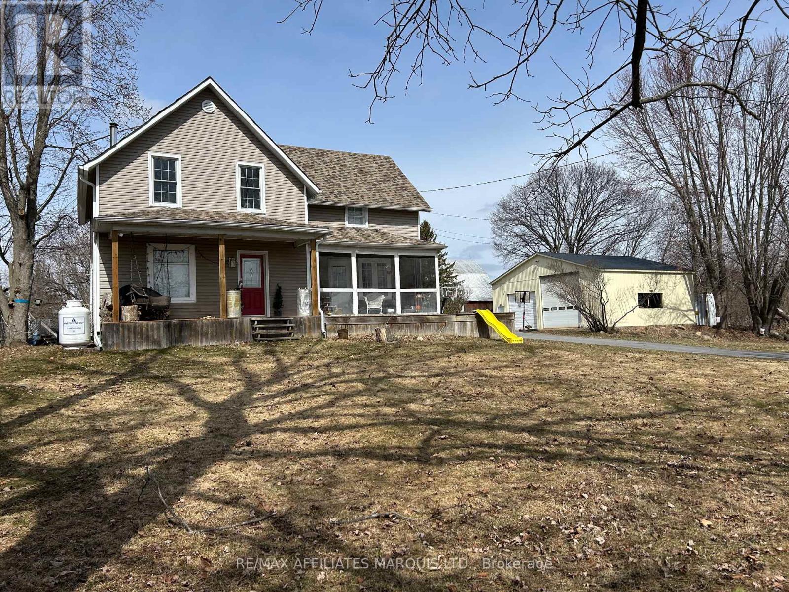 <h3>$439,900</h3><p>18645 County 2 Road, South Glengarry, Ontario</p>