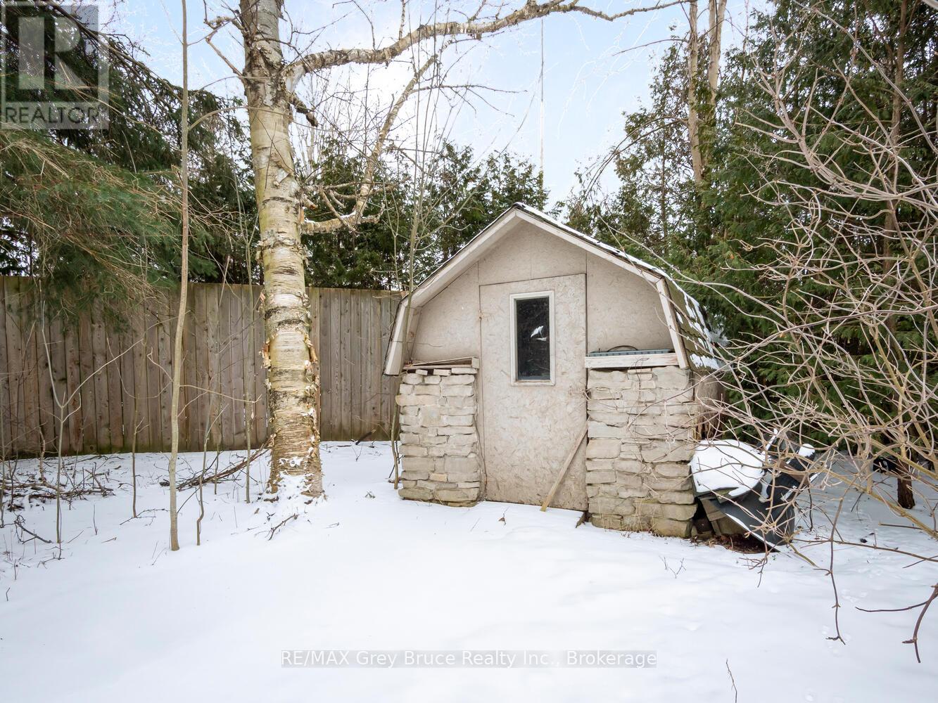 6 Kirkland Place, South Bruce Peninsula, Ontario  N0H 2G0 - Photo 42 - X12909674