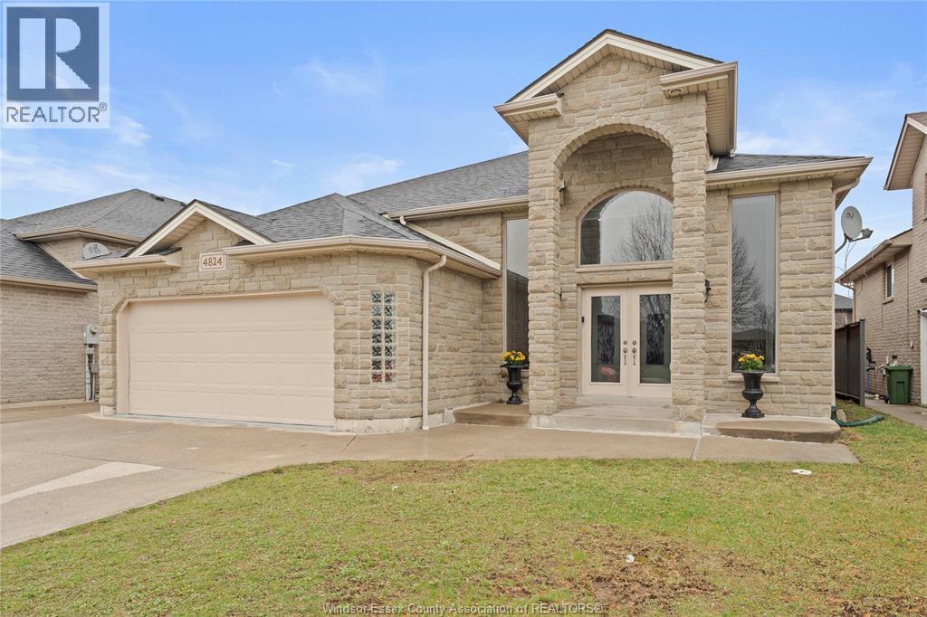 4824 Barcelona, Windsor, Ontario  N9G 3E9 - Photo 1 - 26006963