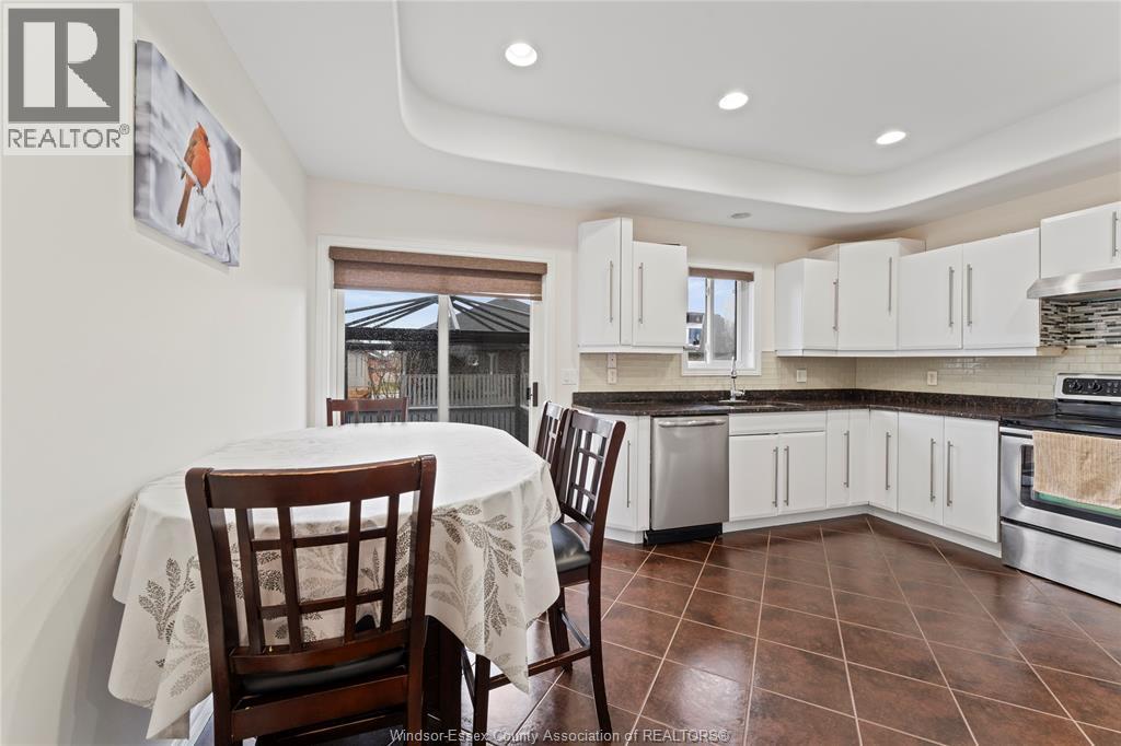 4824 Barcelona, Windsor, Ontario  N9G 3E9 - Photo 11 - 26006963