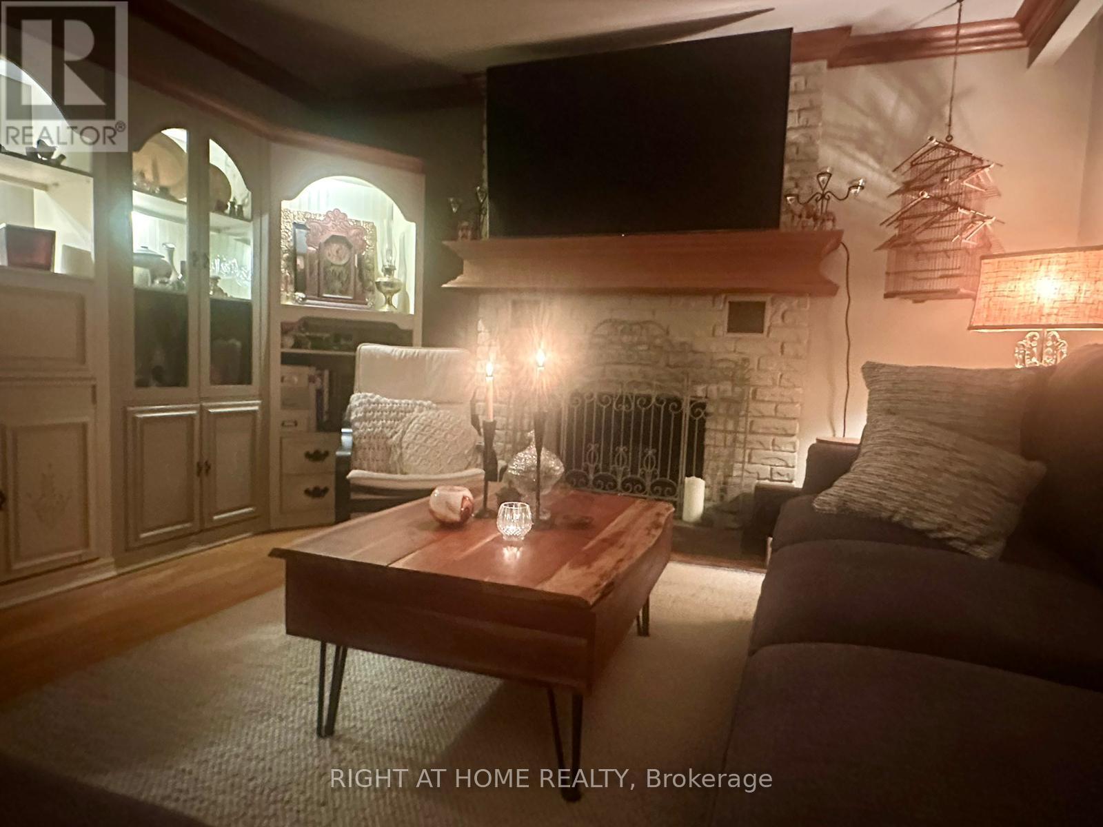 Main - 551 Brentwood Avenue, Oshawa, Ontario  L1G 2S9 - Photo 4 - E12926884