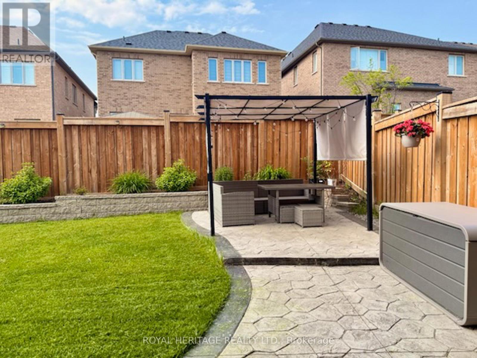 88 Brabin Circle, Whitby, Ontario  L1P 0C1 - Photo 37 - E12885564