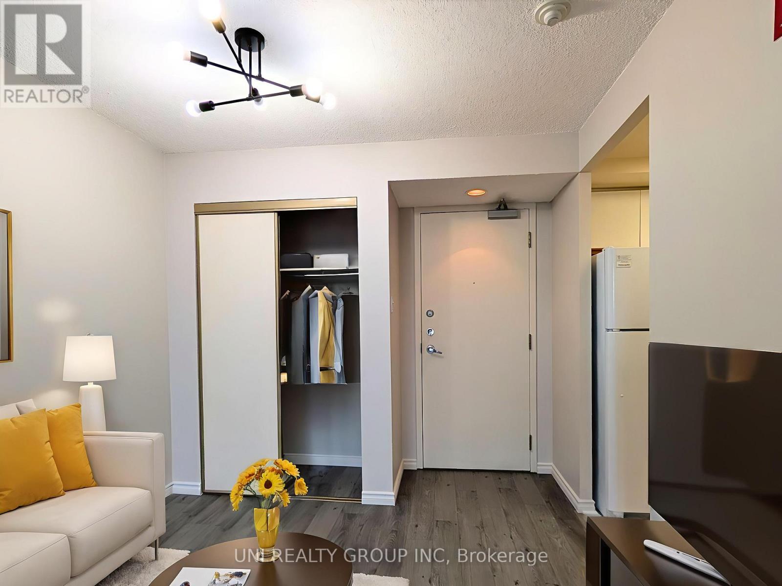 910 - 45 Holland Avenue, Ottawa, Ontario  K1Y 4S3 - Photo 9 - X12950084