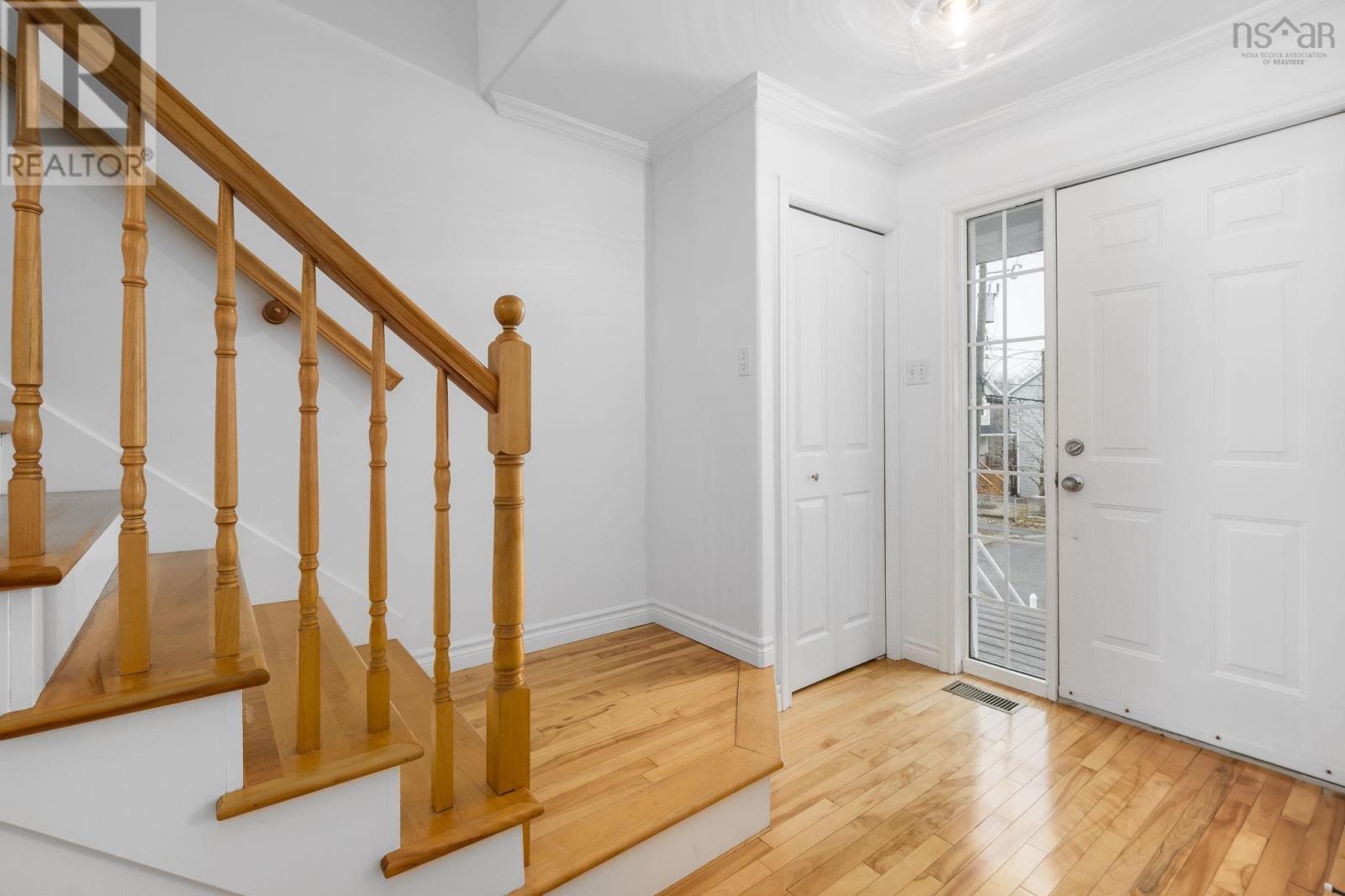 118 Dixon Court, Timberlea, Nova Scotia  B3T 1N9 - Photo 3 - 202605753