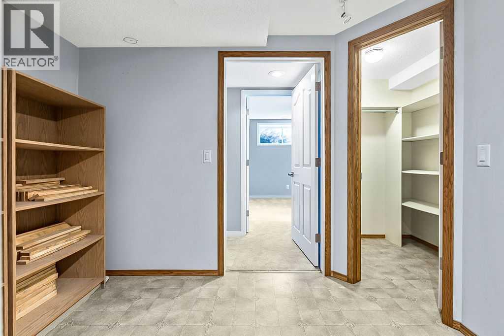 303 Schubert Place NW, Calgary, Alberta  T3L 1X2 - Photo 42 - A2292689