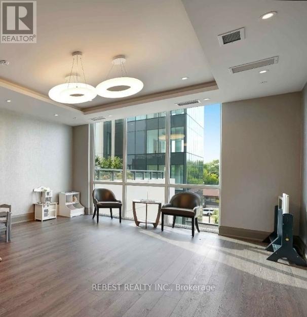 1207 - 15 Lynch Street, Brampton, Ontario  L6W 0C7 - Photo 4 - W12937388