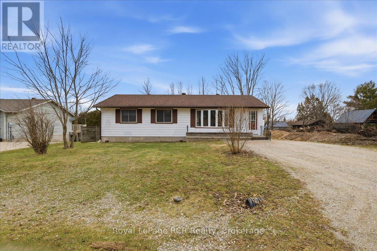 207 George Street S, Arran-Elderslie, Ontario  N0G 2N0 - Photo 3 - X12955042