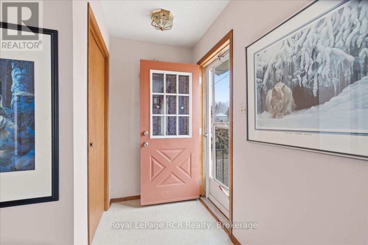 207 George Street S, Arran-Elderslie, Ontario  N0G 2N0 - Photo 6 - X12955042