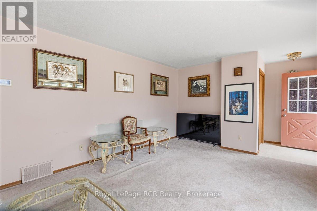 207 George Street S, Arran-Elderslie, Ontario  N0G 2N0 - Photo 9 - X12955042