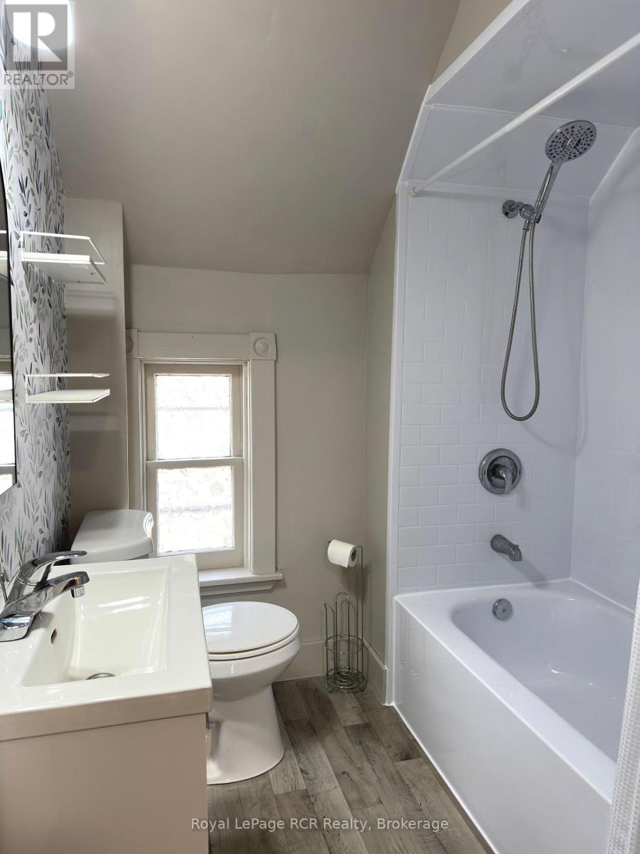 510 12th Street, Hanover, Ontario  N4N 1V9 - Photo 27 - X12955096