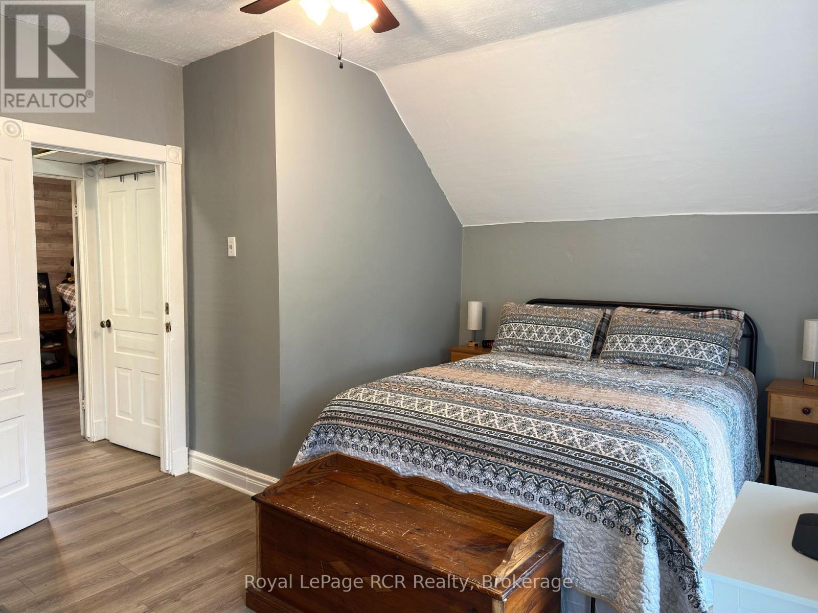 510 12th Street, Hanover, Ontario  N4N 1V9 - Photo 29 - X12955096