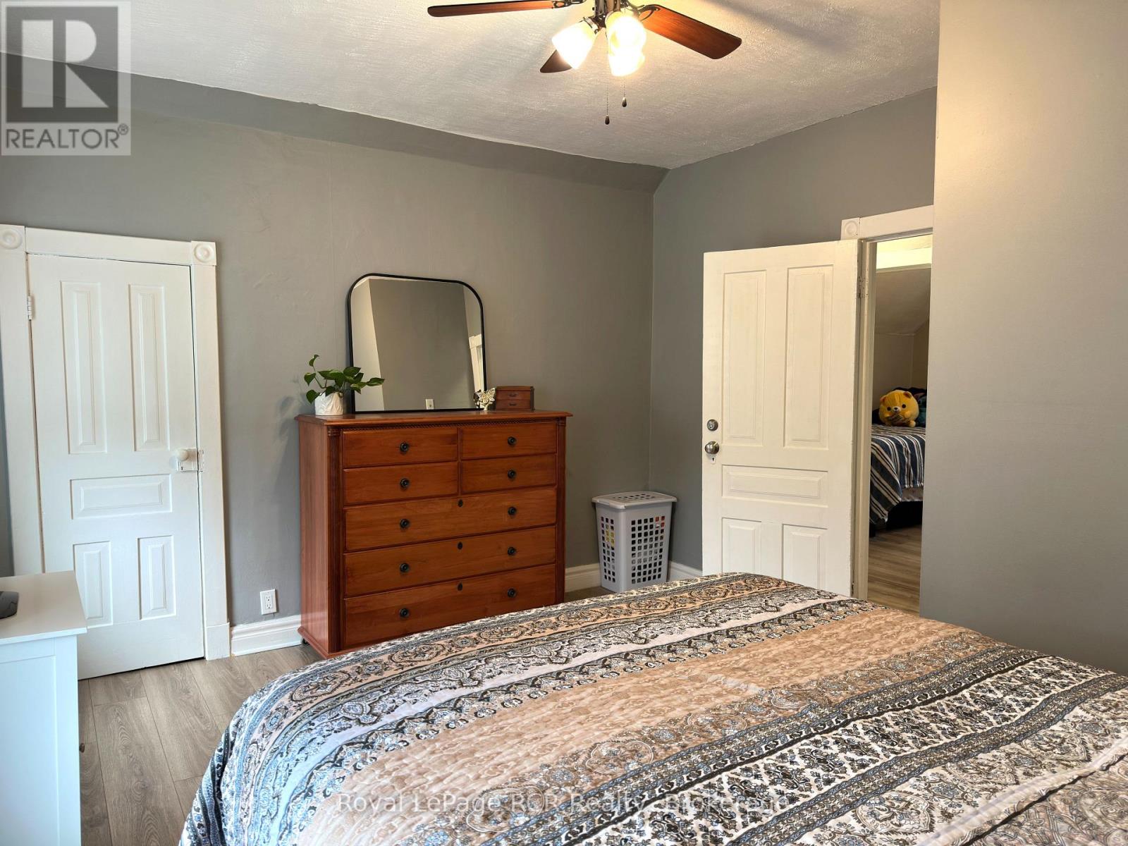 510 12th Street, Hanover, Ontario  N4N 1V9 - Photo 30 - X12955096