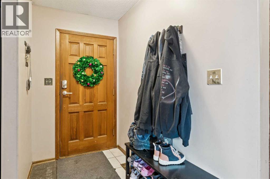 4617 48 Street, Olds, Alberta  T4H 1E2 - Photo 7 - A2282536