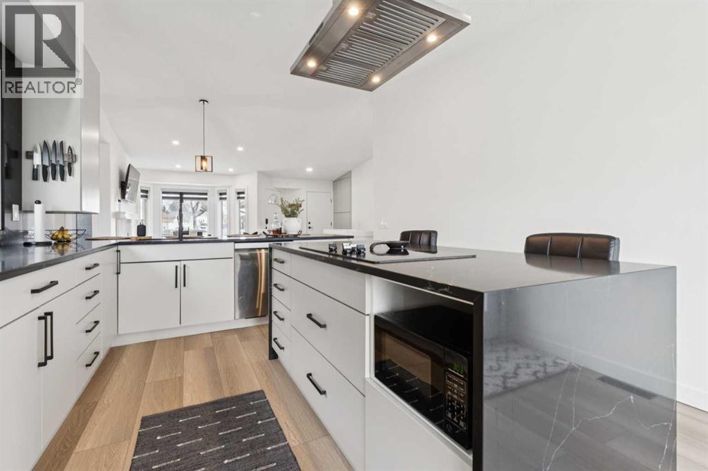 194 Martinglen Way NE, Calgary, Alberta  T3J 3L1 - Photo 12 - A2292816