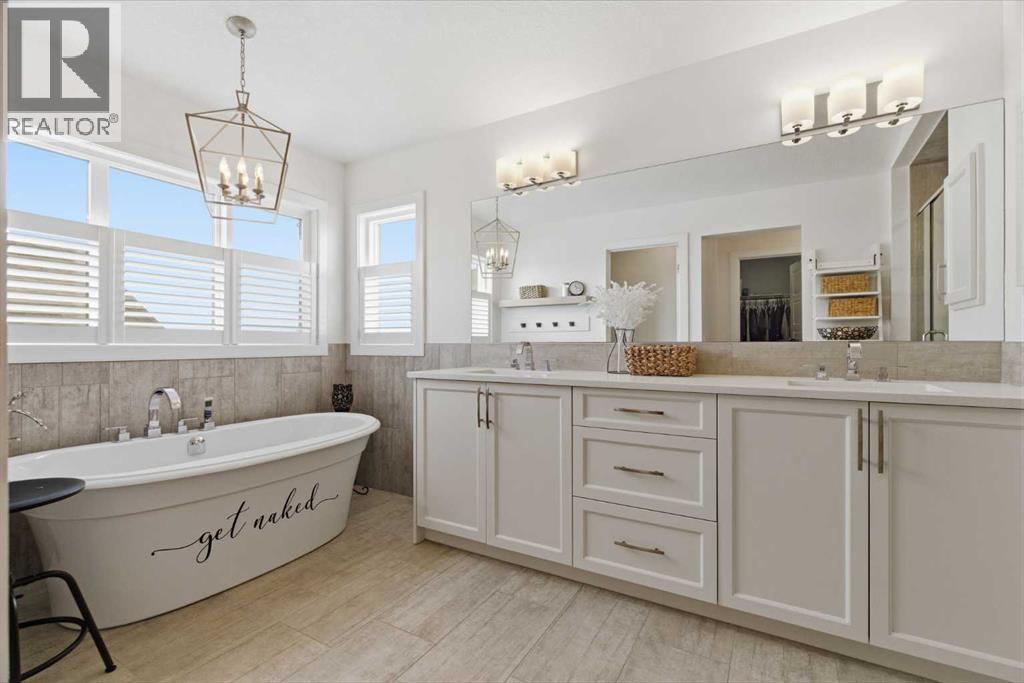 43 Mist Mountain Rise, Okotoks, Alberta  T1S 5P4 - Photo 31 - A2298720