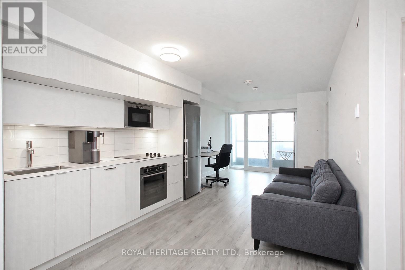 1921 - 585 Bloor Street E, Toronto, Ontario  M4W 0B3 - Photo 6 - C12955072