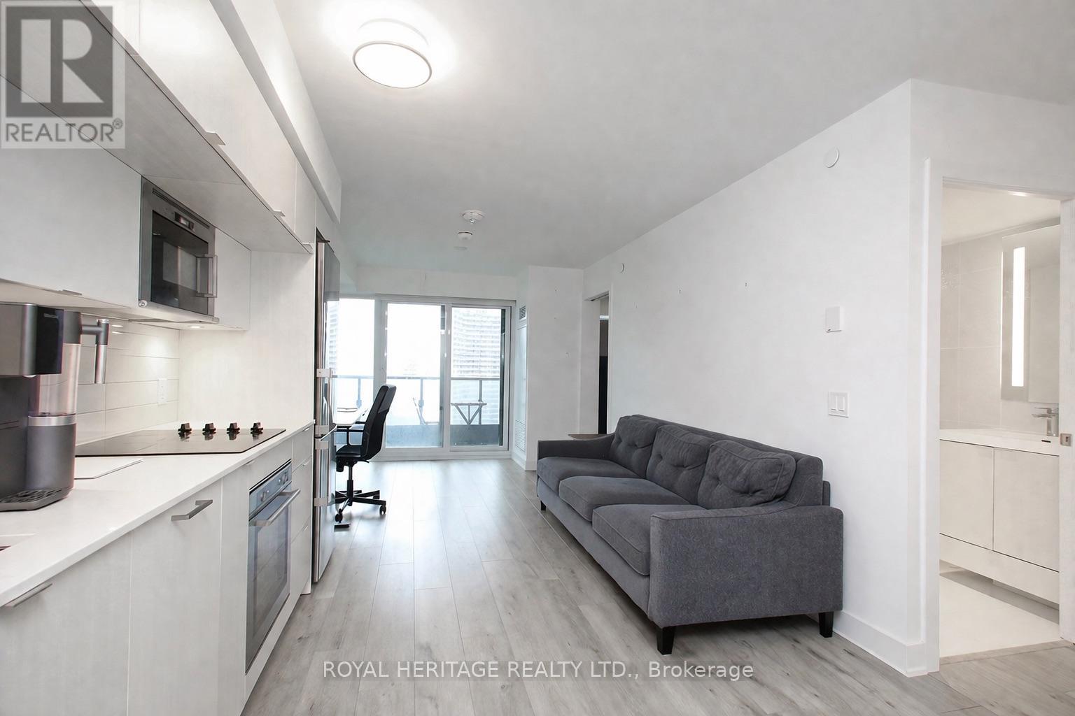 1921 - 585 Bloor Street E, Toronto, Ontario  M4W 0B3 - Photo 7 - C12955072