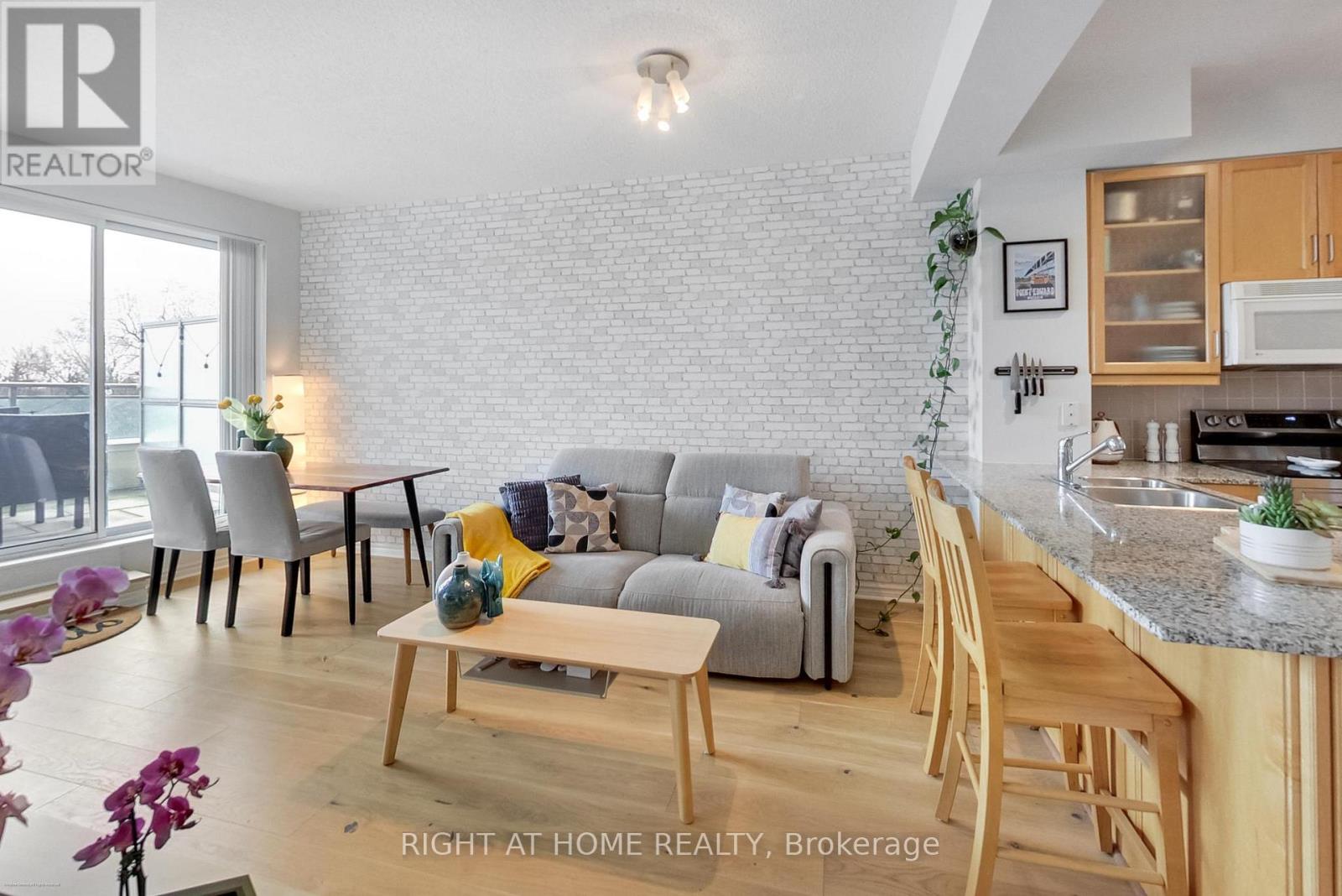 308 - 60 Byng Avenue, Toronto, Ontario  M2N 7K3 - Photo 4 - C12955074