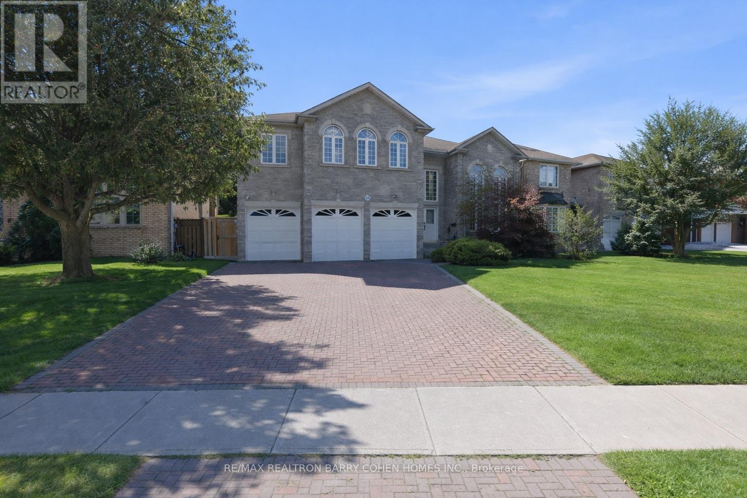 19 RISEBROUGH AVENUE, Toronto, Ontario