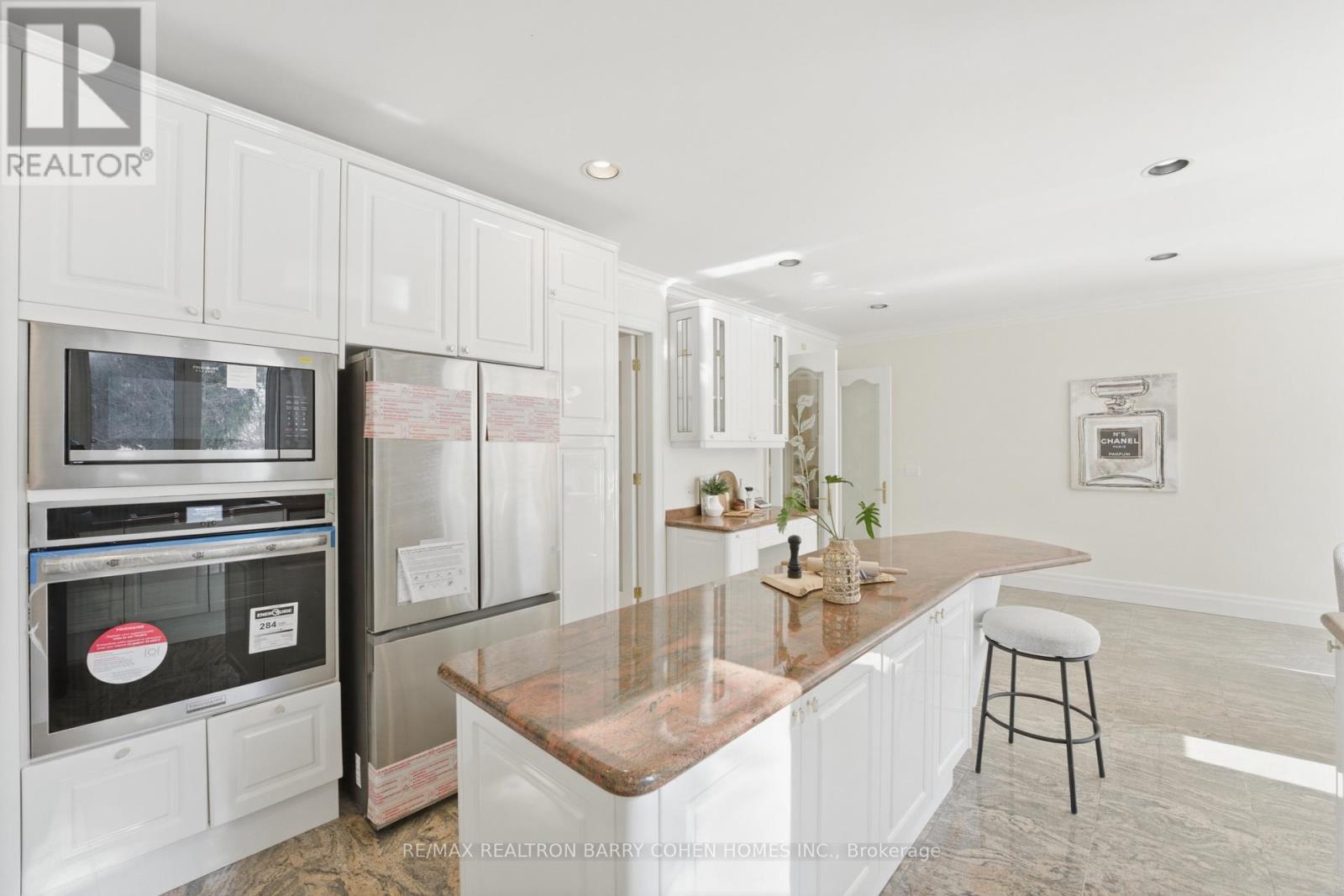 19 Risebrough Avenue, Toronto, Ontario  M2M 2E2 - Photo 21 - C12955094