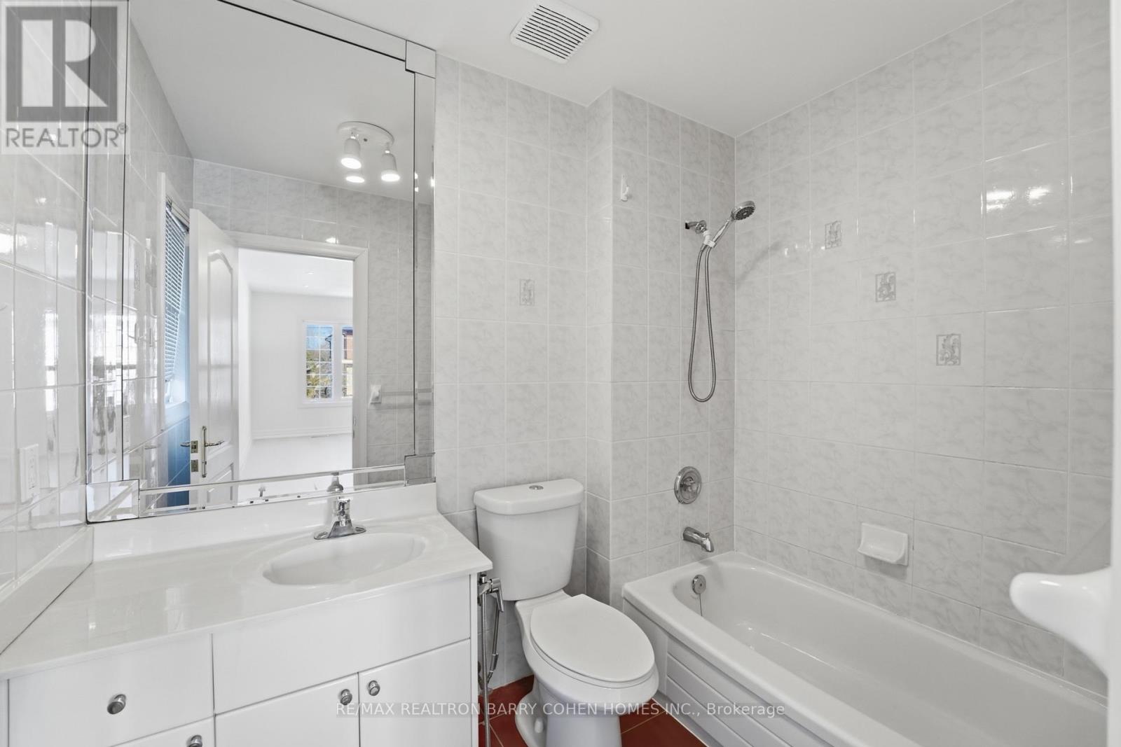 19 Risebrough Avenue, Toronto, Ontario  M2M 2E2 - Photo 41 - C12955094