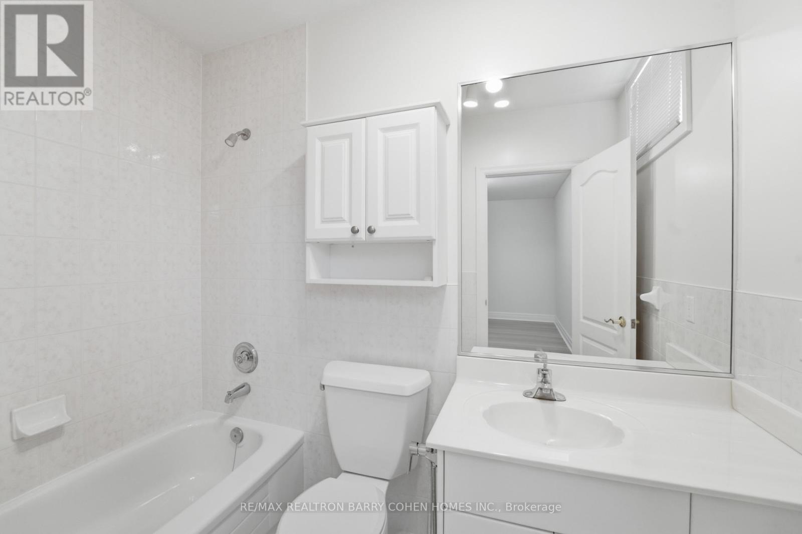 19 Risebrough Avenue, Toronto, Ontario  M2M 2E2 - Photo 44 - C12955094