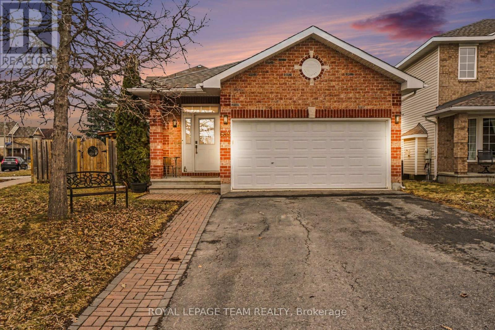 689 VERMILLION DRIVE, ottawa, Ontario