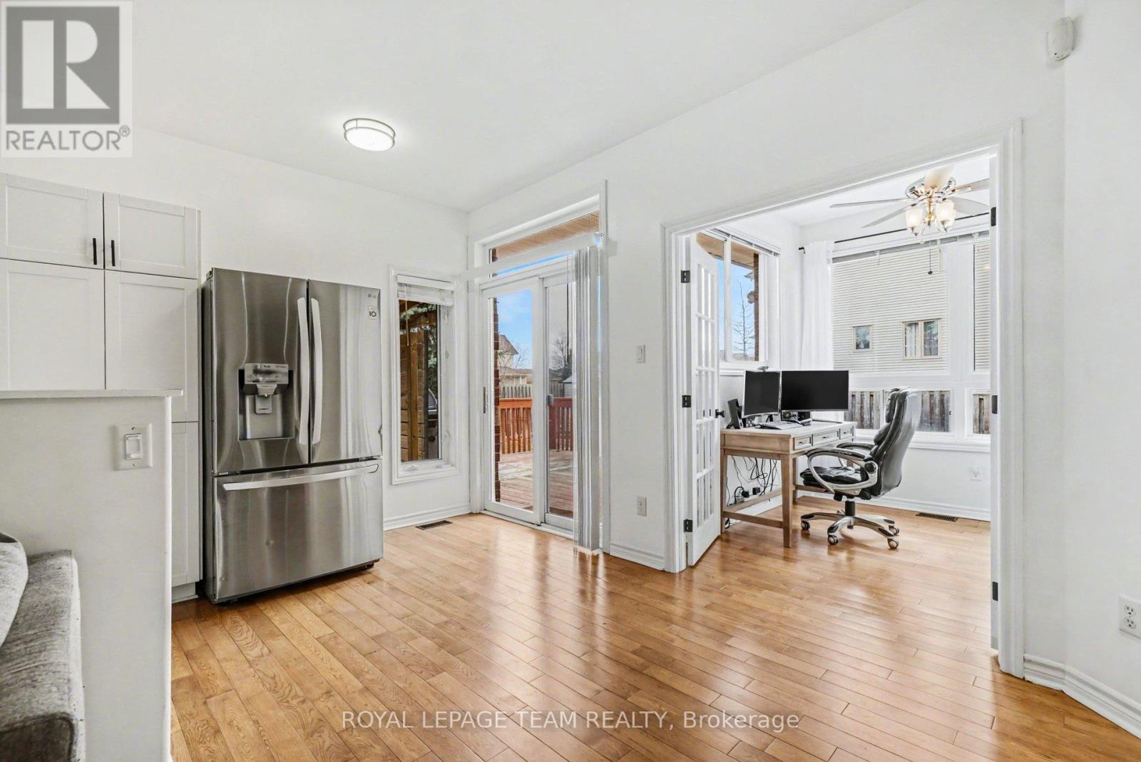 689 Vermillion Drive, Ottawa, Ontario  K1V 1W2 - Photo 13 - X12955024