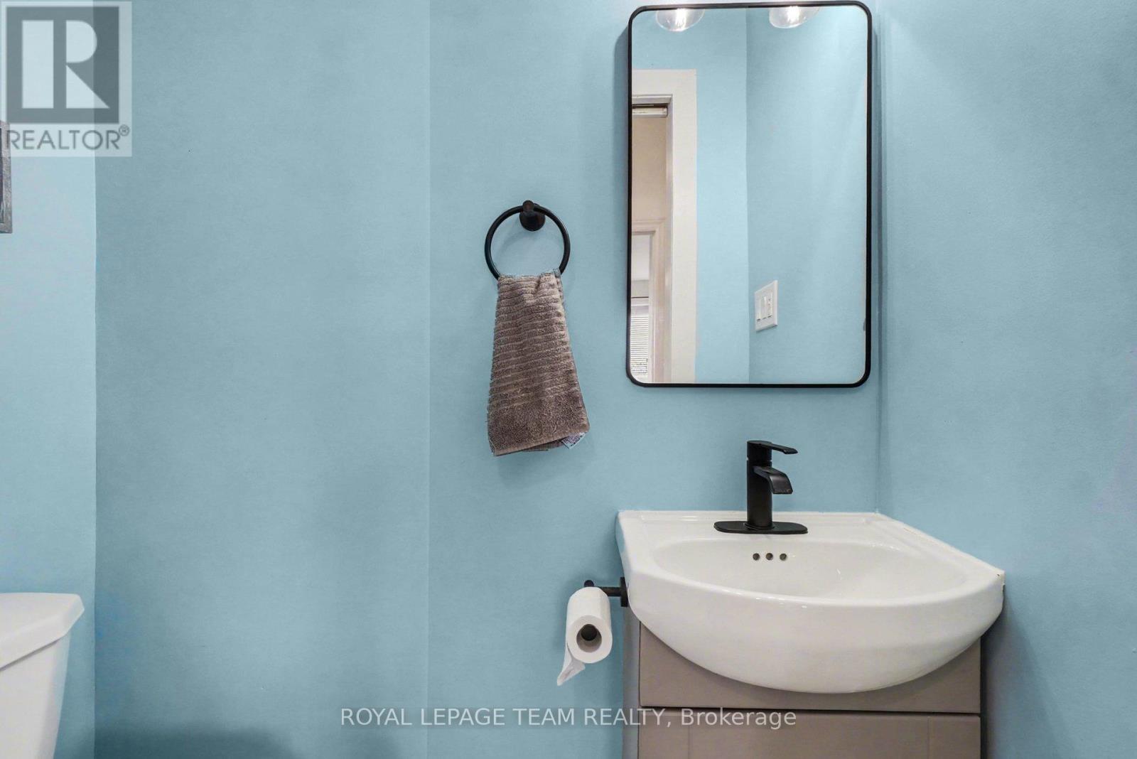 689 Vermillion Drive, Ottawa, Ontario  K1V 1W2 - Photo 16 - X12955024