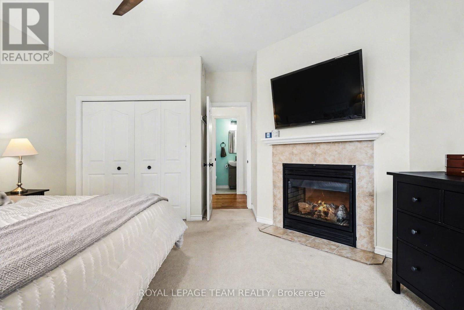 689 Vermillion Drive, Ottawa, Ontario  K1V 1W2 - Photo 19 - X12955024