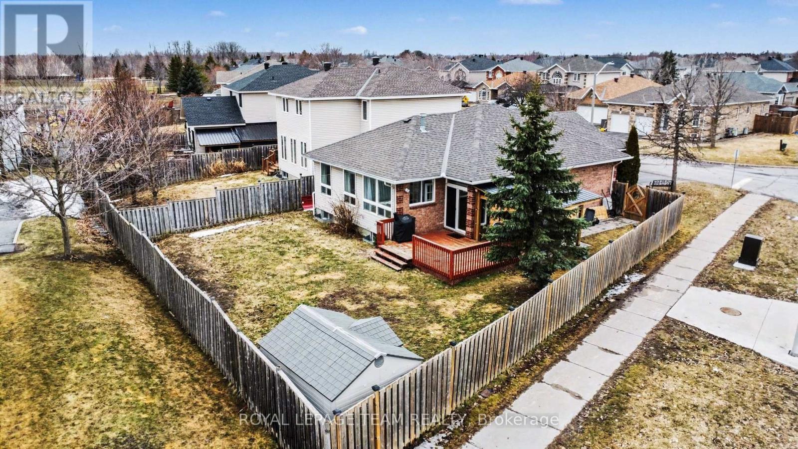 689 Vermillion Drive, Ottawa, Ontario  K1V 1W2 - Photo 35 - X12955024