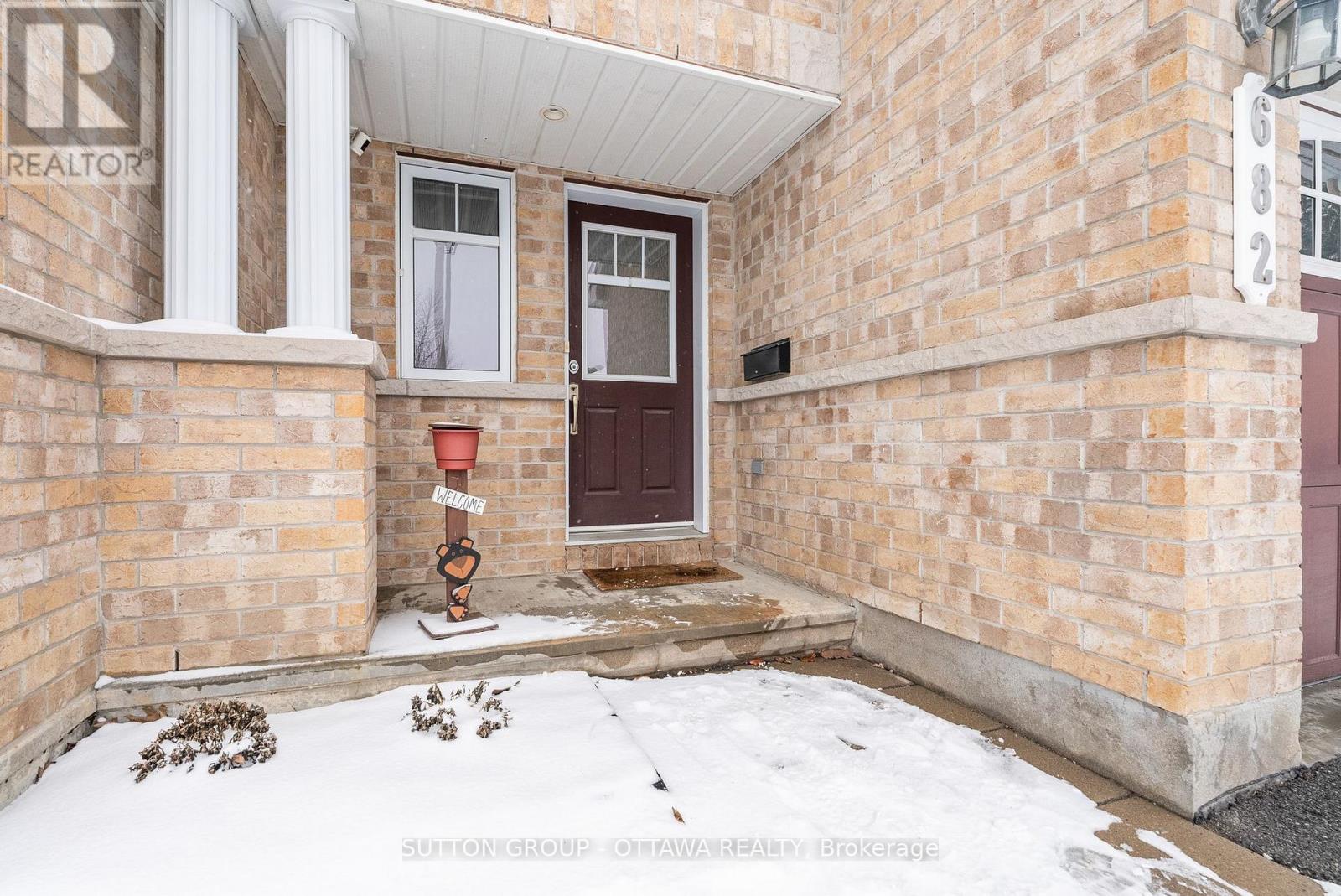 682 Paul Metivier Drive, Ottawa, Ontario  K2J 2T4 - Photo 2 - X12955036