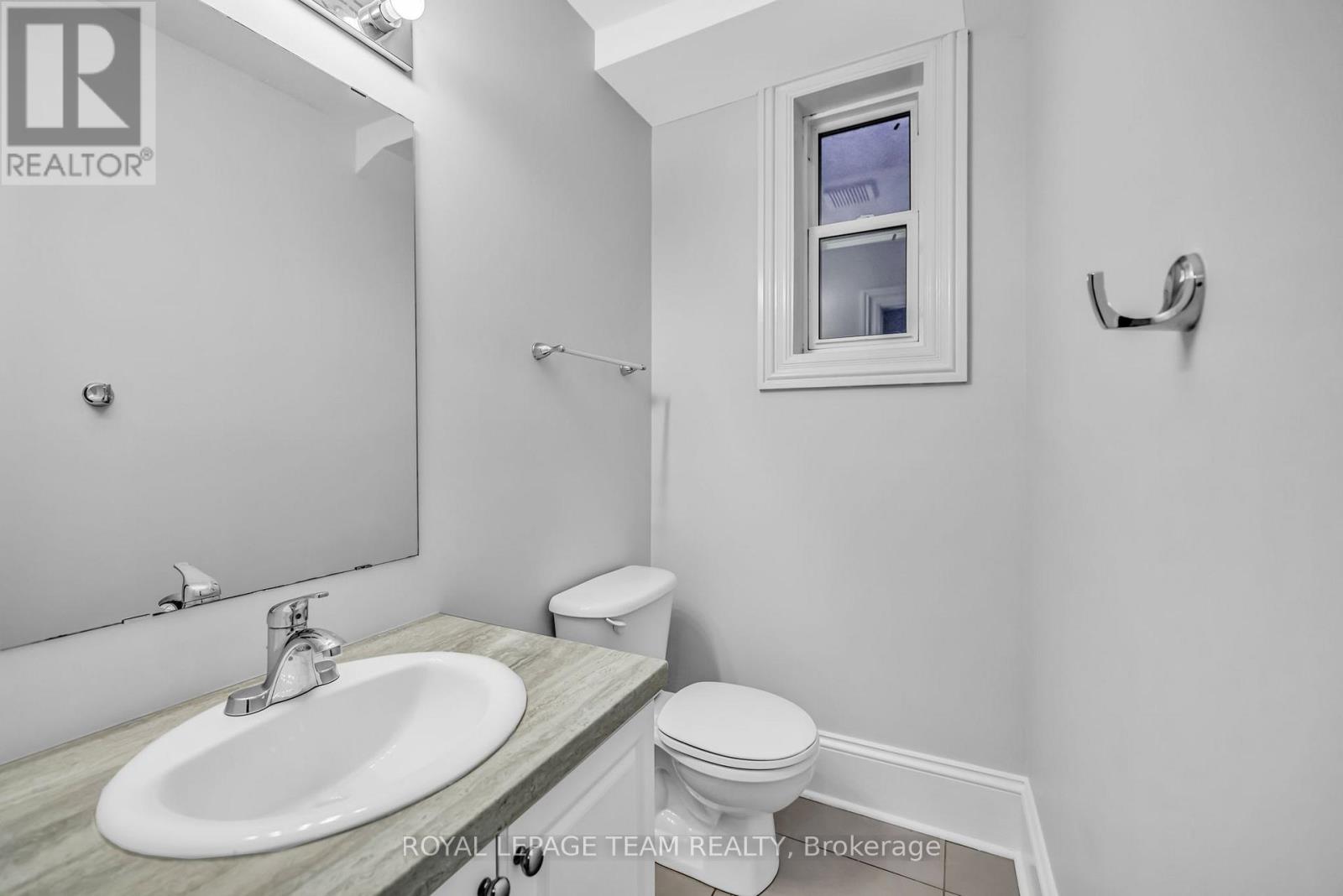 90 Fourth Avenue, Ottawa, Ontario  K1S 2L2 - Photo 10 - X12955082